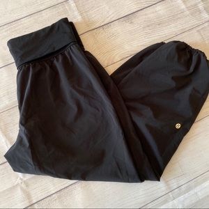Lululemon black joggers